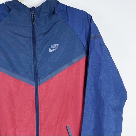 Nike - Colorblock Jacket - Picture 2 of 3